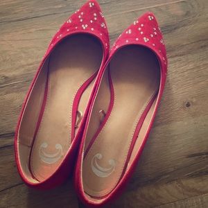 Charming Charlie's Red w/accent Sz 9 ladies shoes!